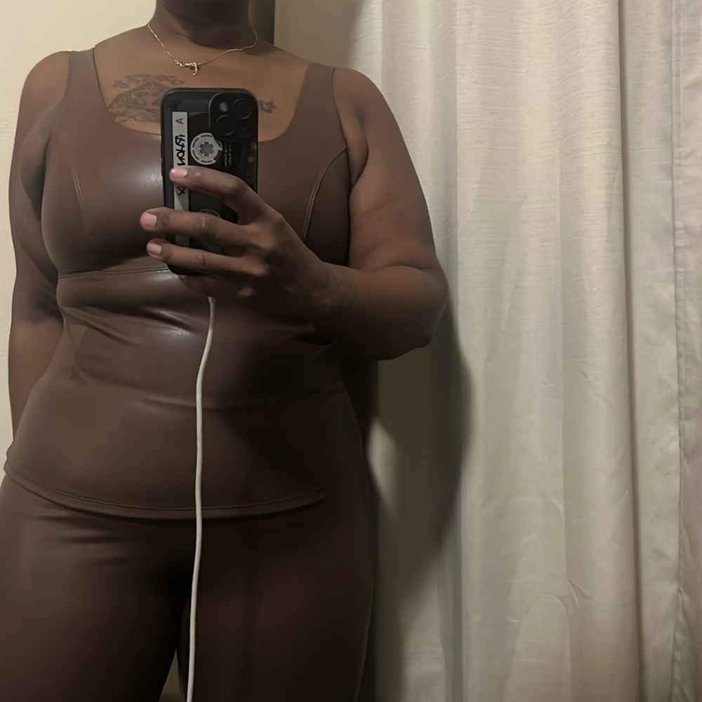 Sophia Vergara faux leather pants and tank top - will split if needed